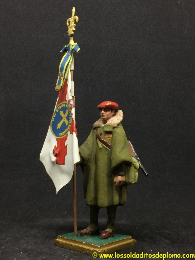 soldados de plomo GUERRA CIVIL . EJERCITO NACIONAL: Bandera del Tercio de Voluntarios Carlistas de Nuestra Señora de Covadonga.