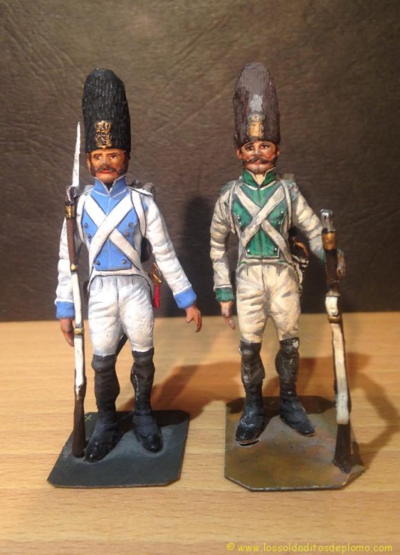 Granadero infantería de línea 1805, reg Toledo (izq), y reg España